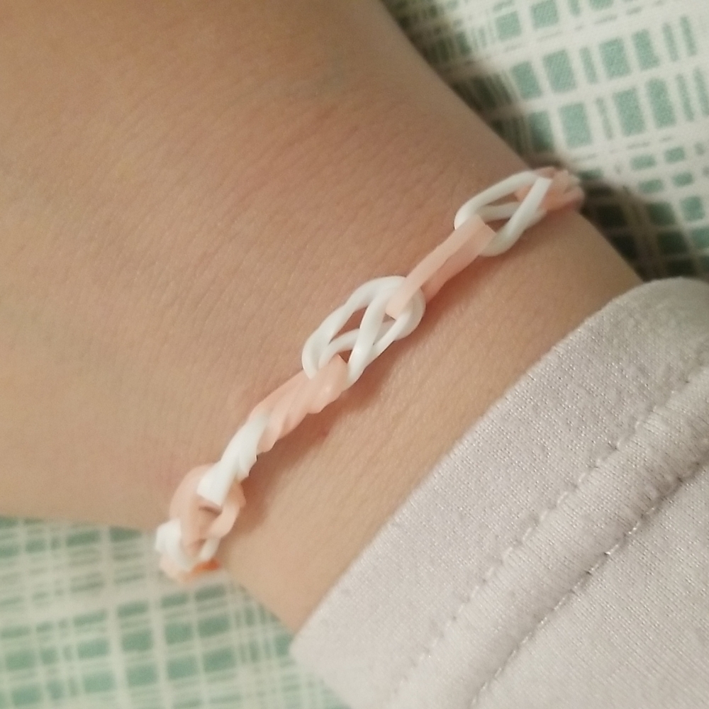 Stay peachy bracelet